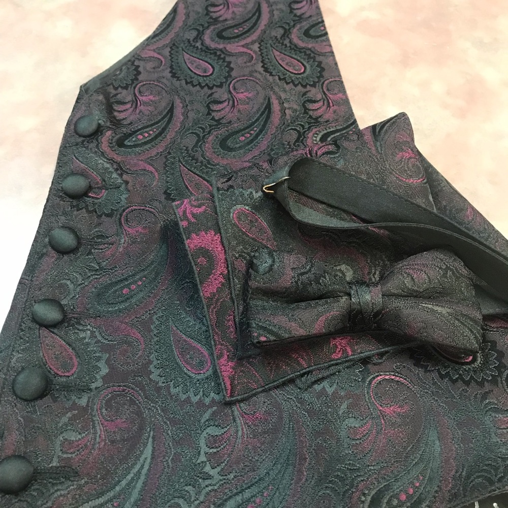 Sale $15 Vintage Backless Vest, Tie & Pocket Square Set.